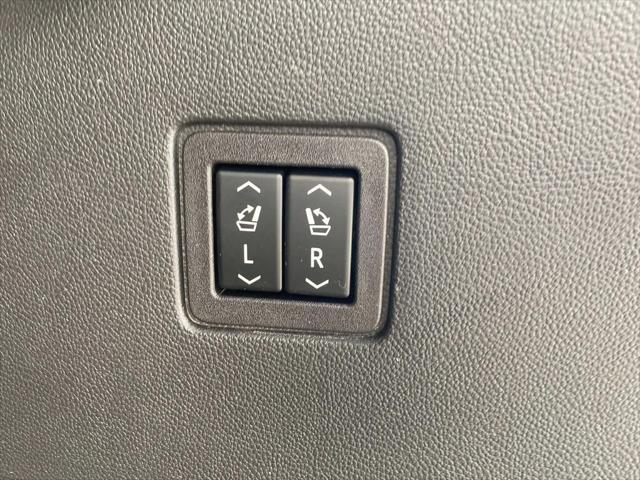used 2023 Chevrolet Traverse car, priced at $32,990