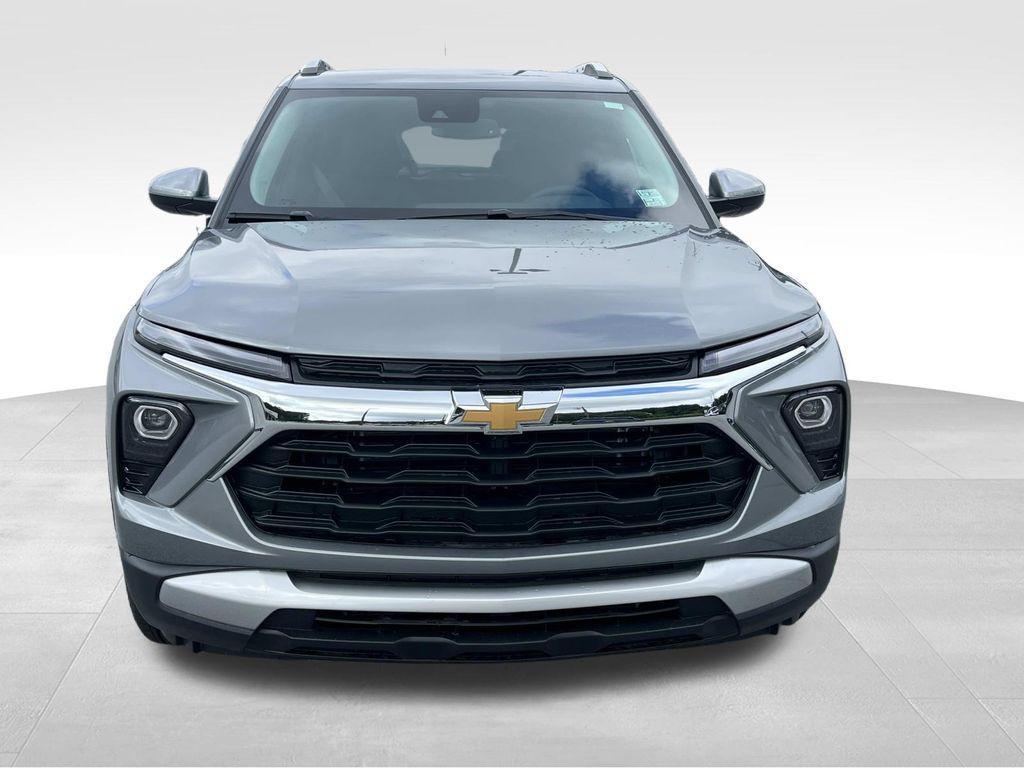 new 2026 Chevrolet TrailBlazer car, priced at $27,523