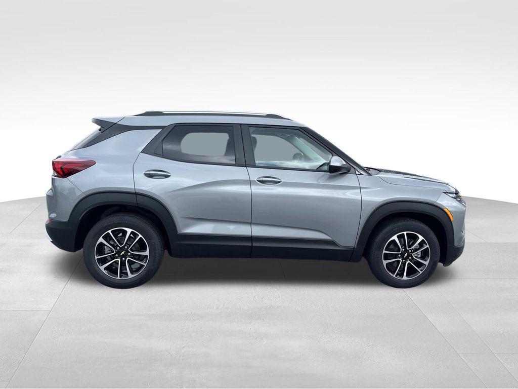 new 2026 Chevrolet TrailBlazer car, priced at $27,523