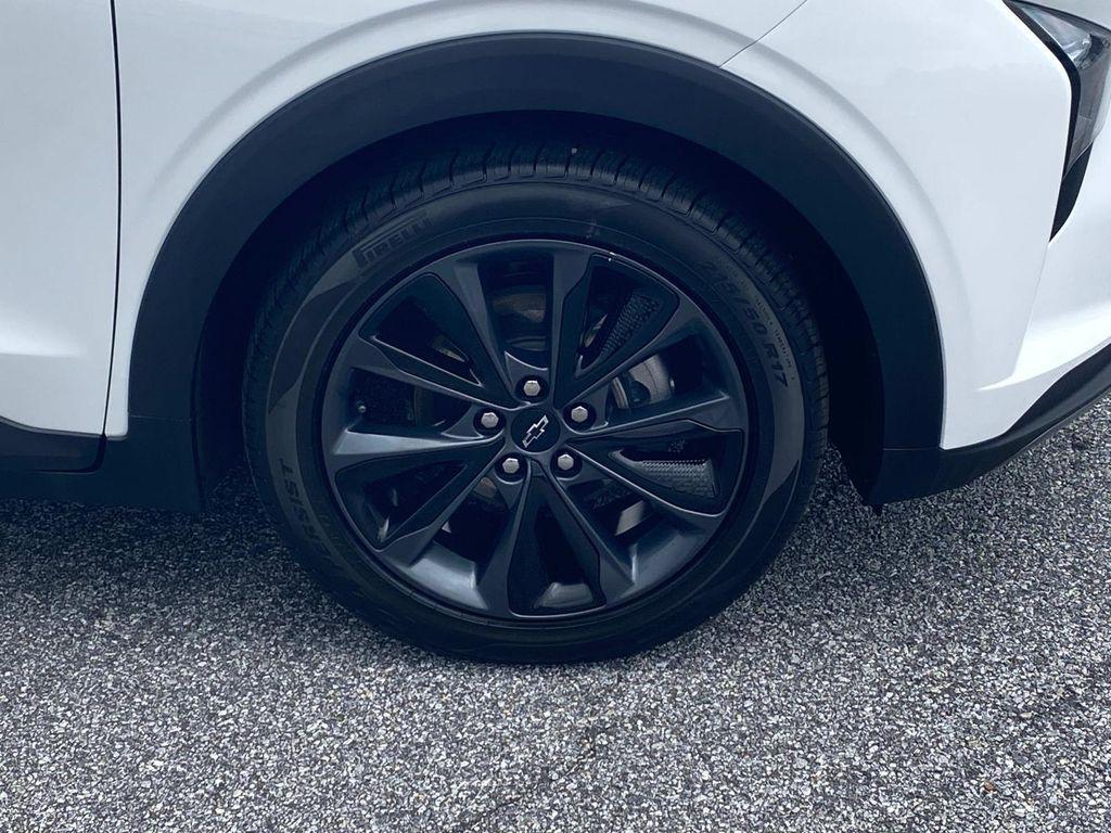 used 2022 Chevrolet Bolt EUV car, priced at $24,390