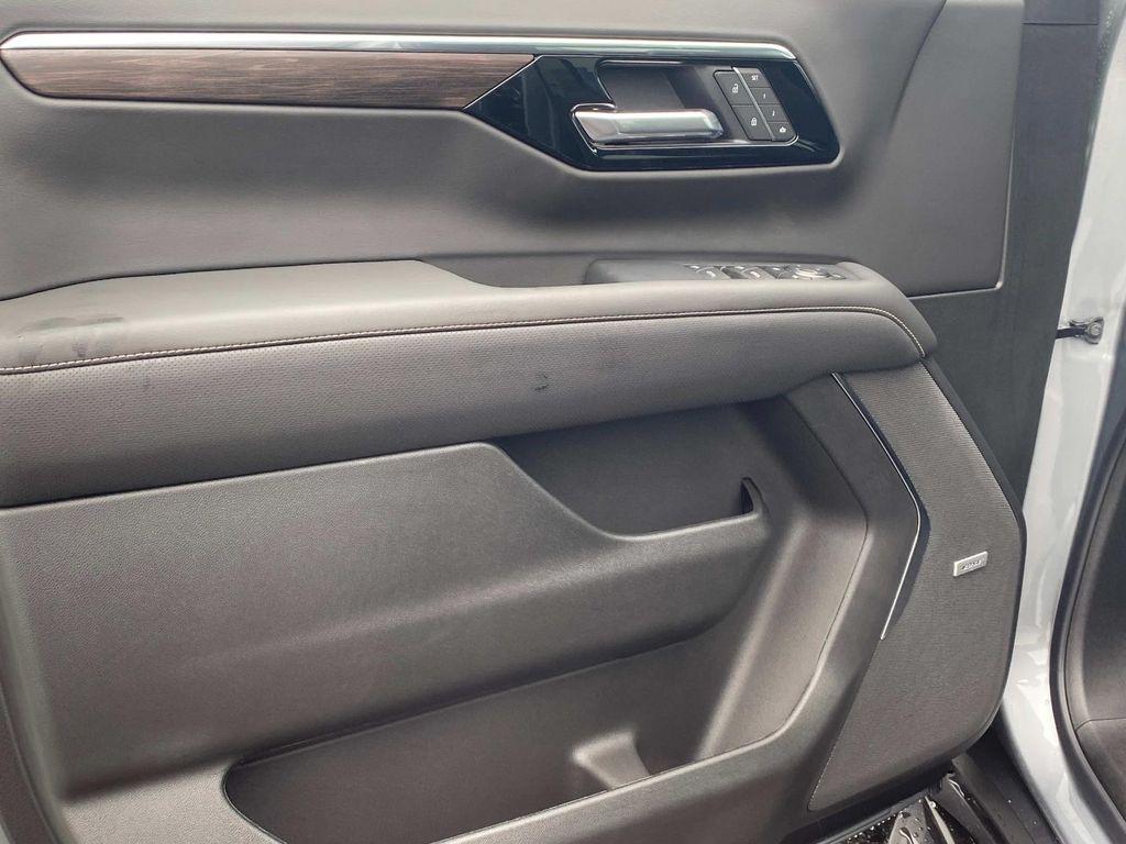 new 2025 Chevrolet Tahoe car, priced at $70,762