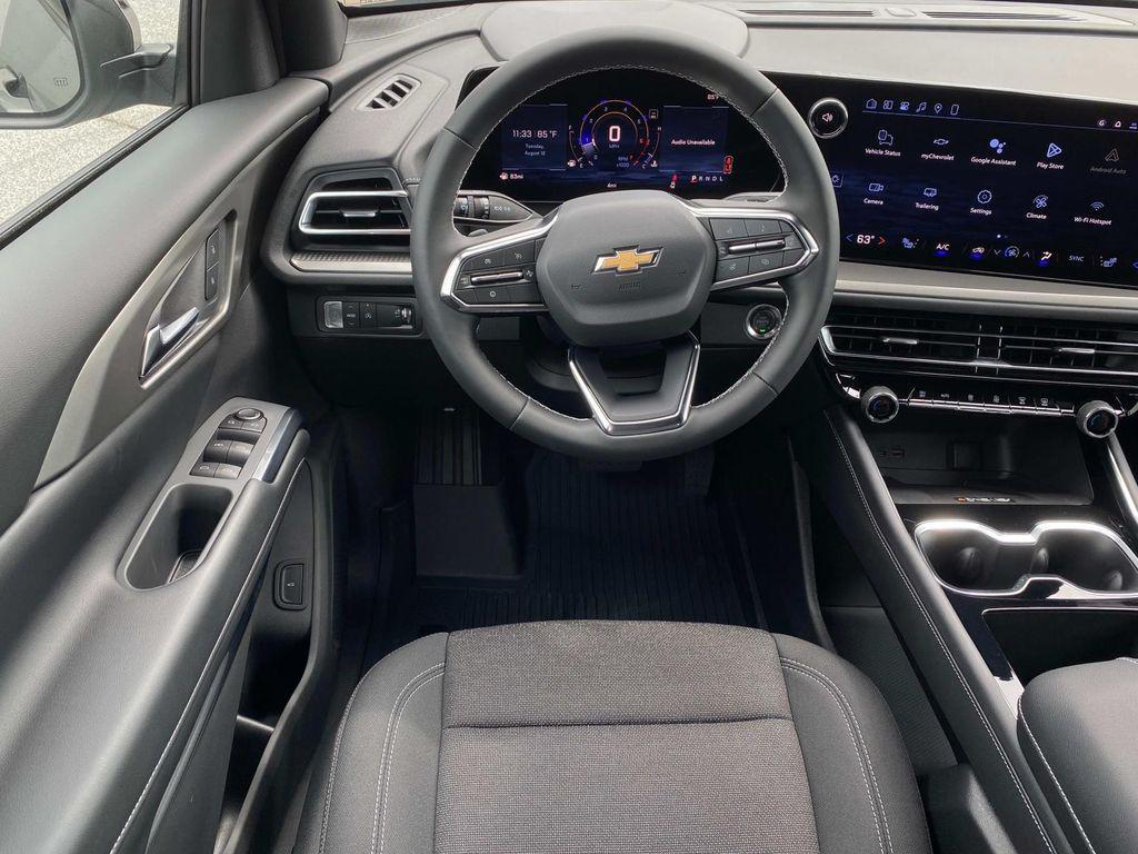 new 2026 Chevrolet Traverse car, priced at $43,053