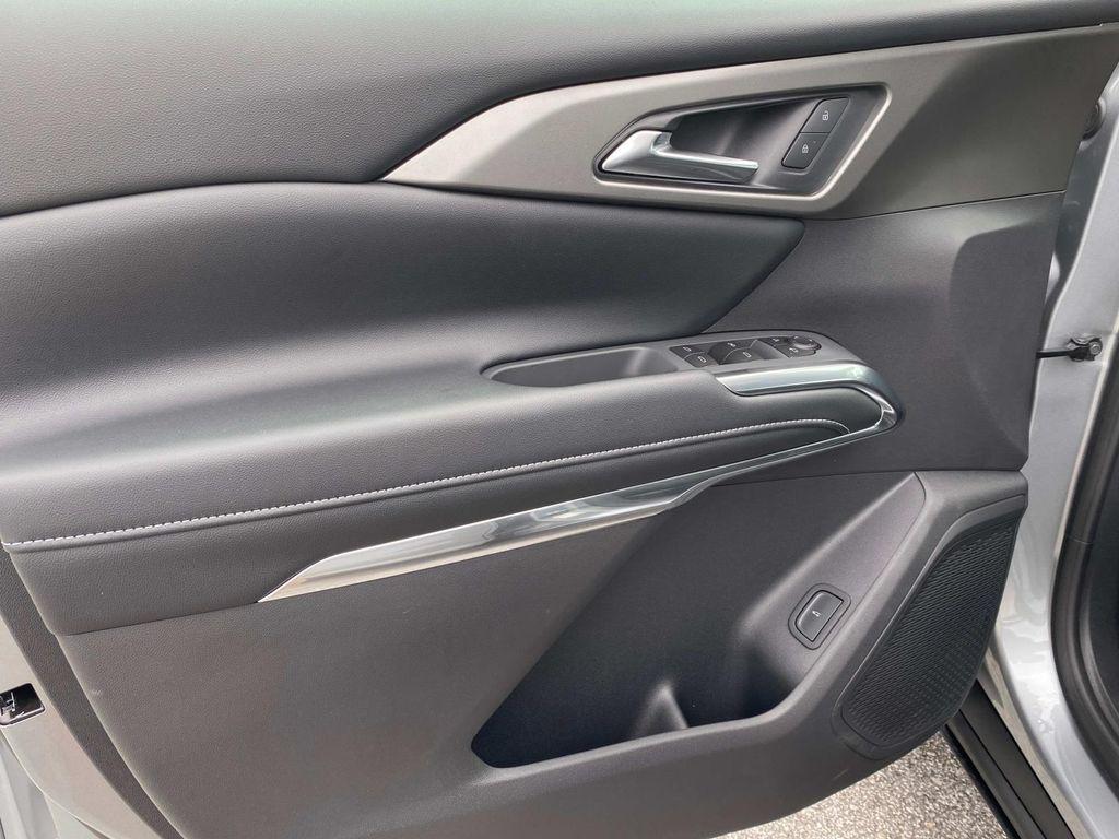 new 2026 Chevrolet Traverse car, priced at $43,053