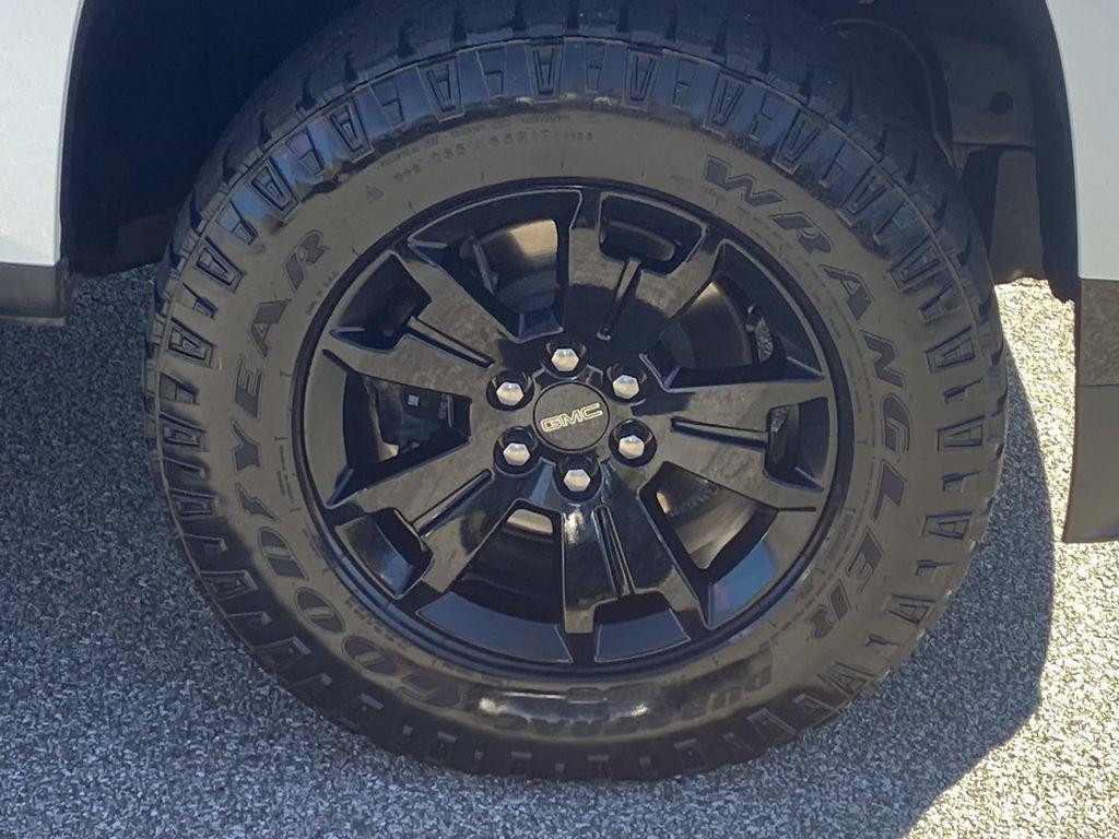 used 2022 GMC Canyon car, priced at $29,990