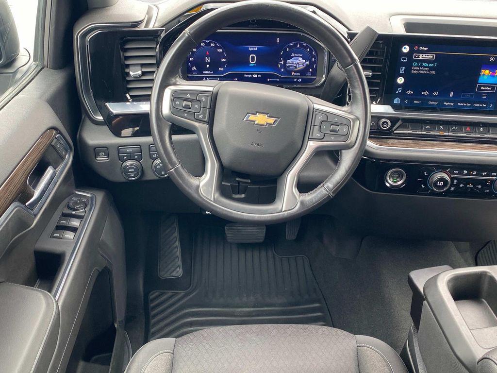 used 2022 Chevrolet Silverado 1500 car, priced at $33,690