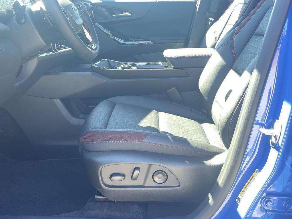 new 2026 Chevrolet Equinox car, priced at $32,917