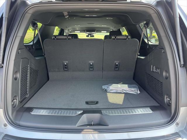 new 2025 Chevrolet Suburban car, priced at $75,643