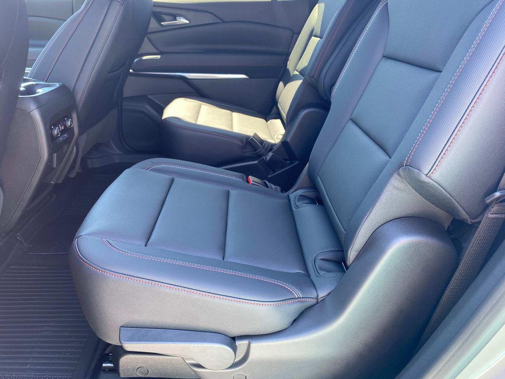 new 2026 Chevrolet Traverse car, priced at $51,435