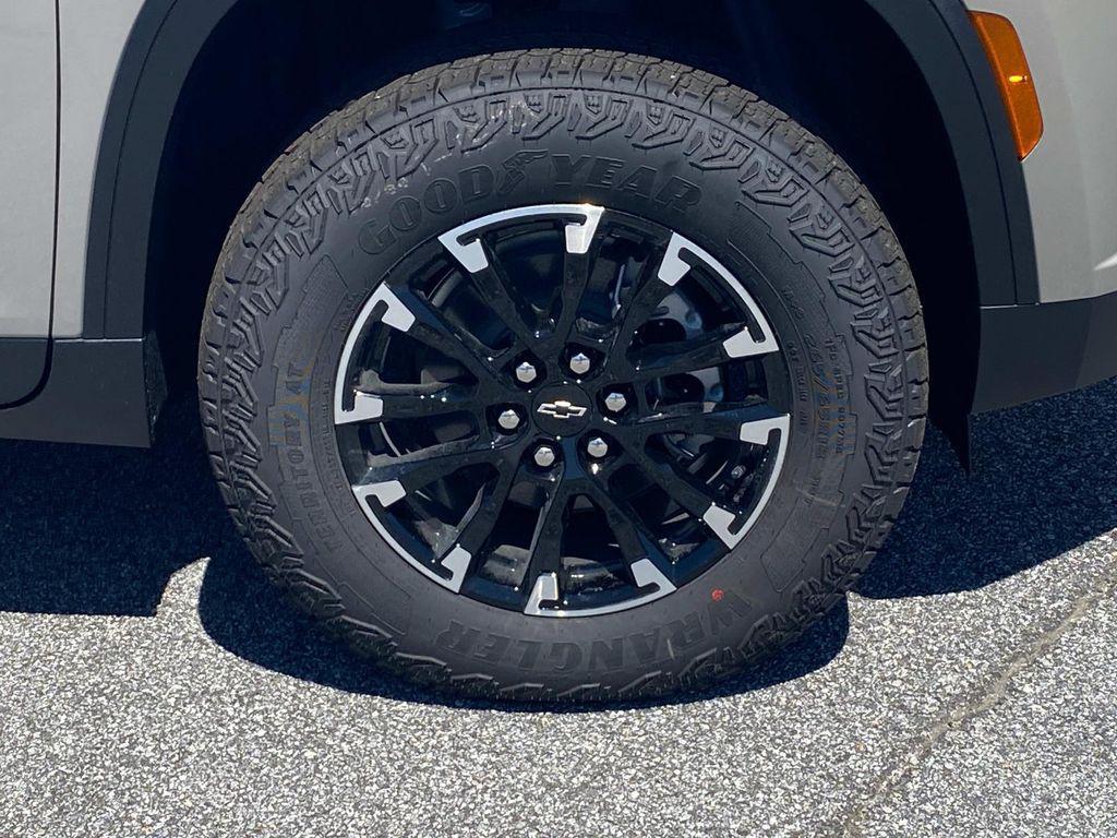 new 2026 Chevrolet Traverse car, priced at $51,435