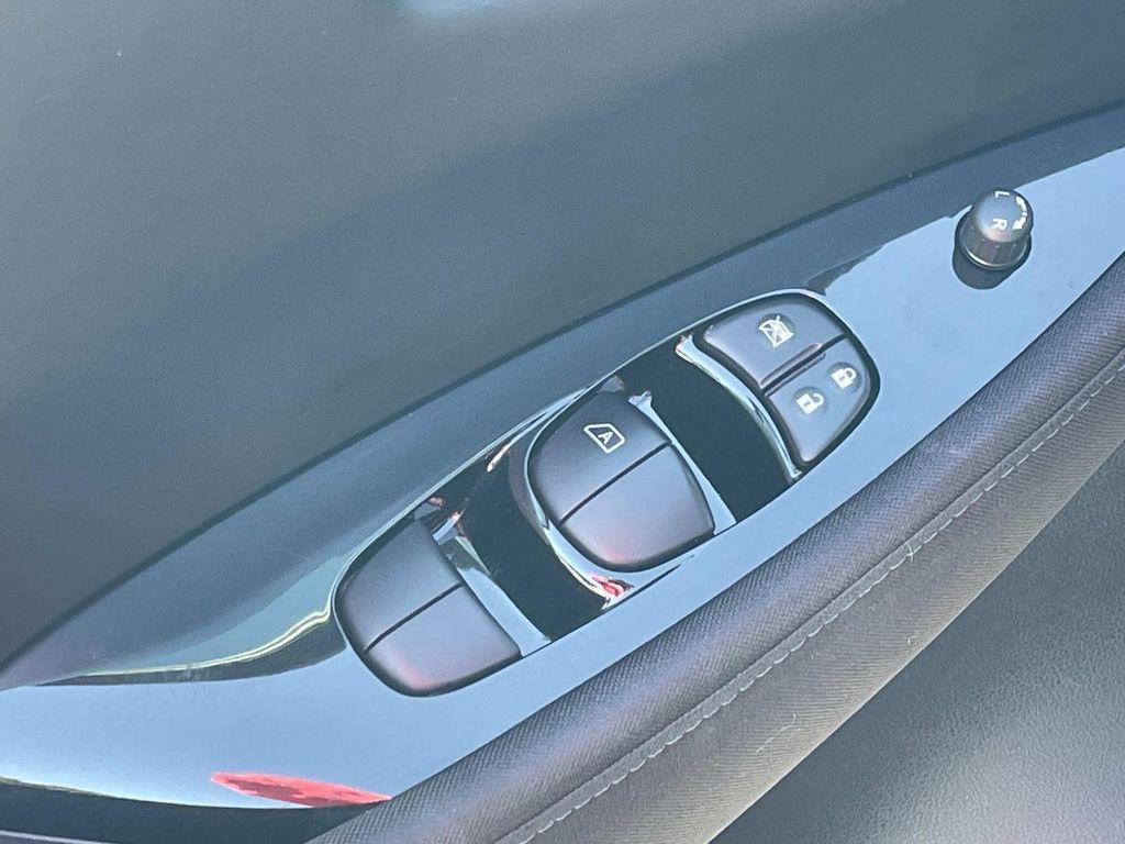 used 2018 Nissan Leaf car, priced at $6,490