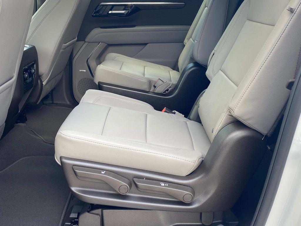 new 2025 Chevrolet Suburban car, priced at $70,747