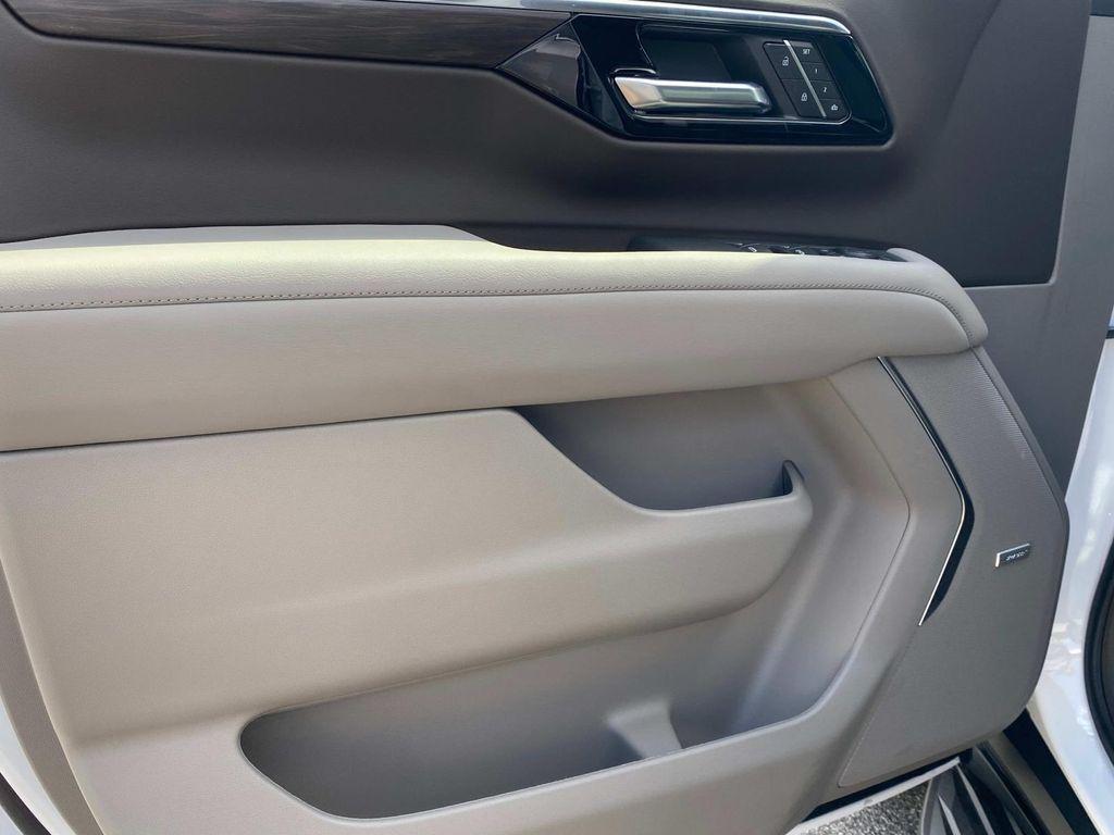 new 2025 Chevrolet Suburban car, priced at $70,747
