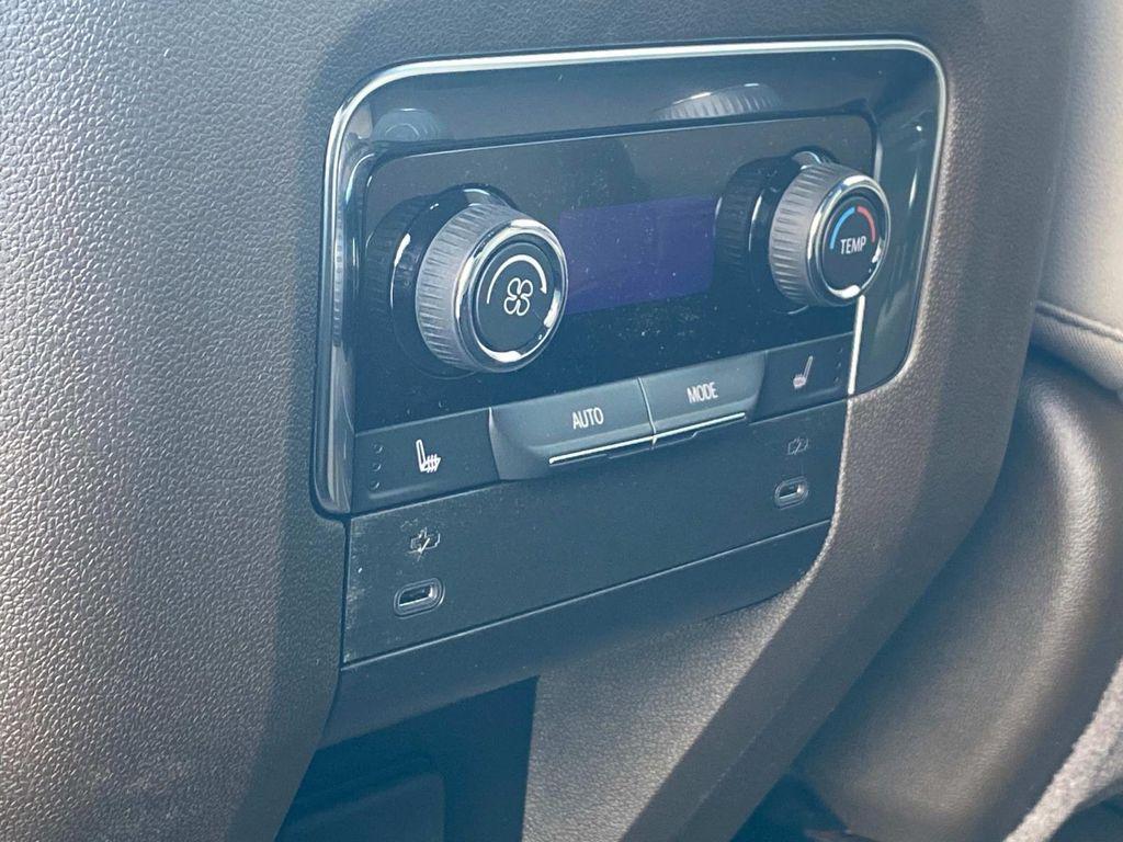 new 2025 Chevrolet Suburban car, priced at $70,747