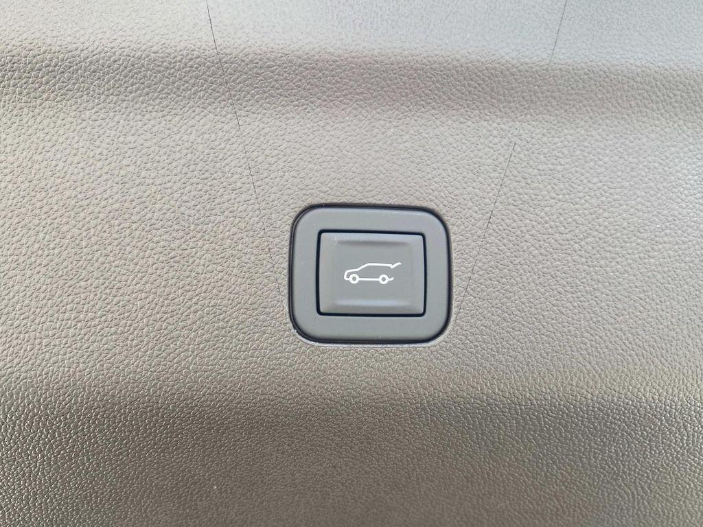 new 2025 Chevrolet Suburban car, priced at $70,747