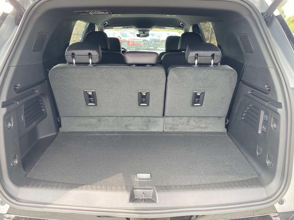 new 2026 Chevrolet Traverse car, priced at $56,188