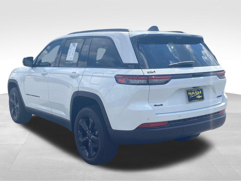 used 2025 Jeep Grand Cherokee car, priced at $41,990