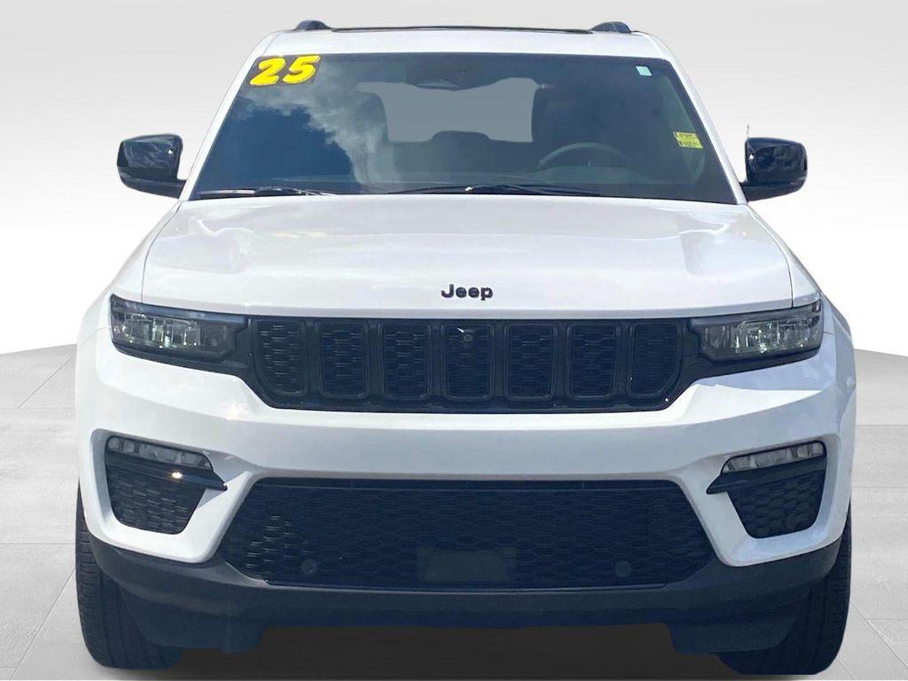 used 2025 Jeep Grand Cherokee car, priced at $41,990