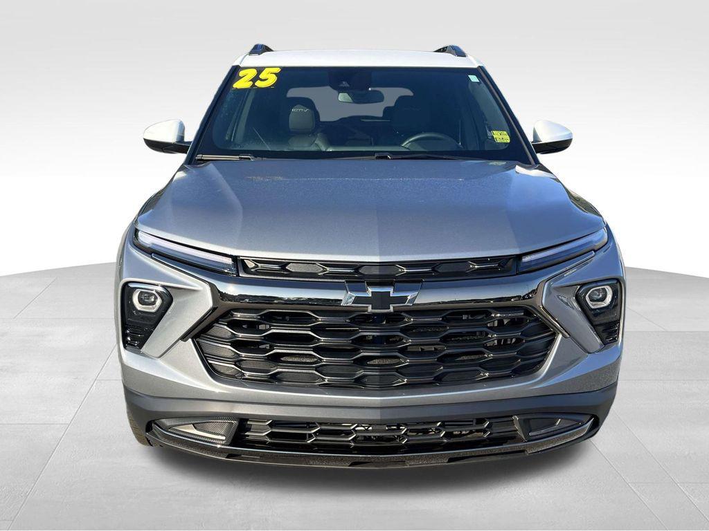 new 2025 Chevrolet TrailBlazer car, priced at $25,186
