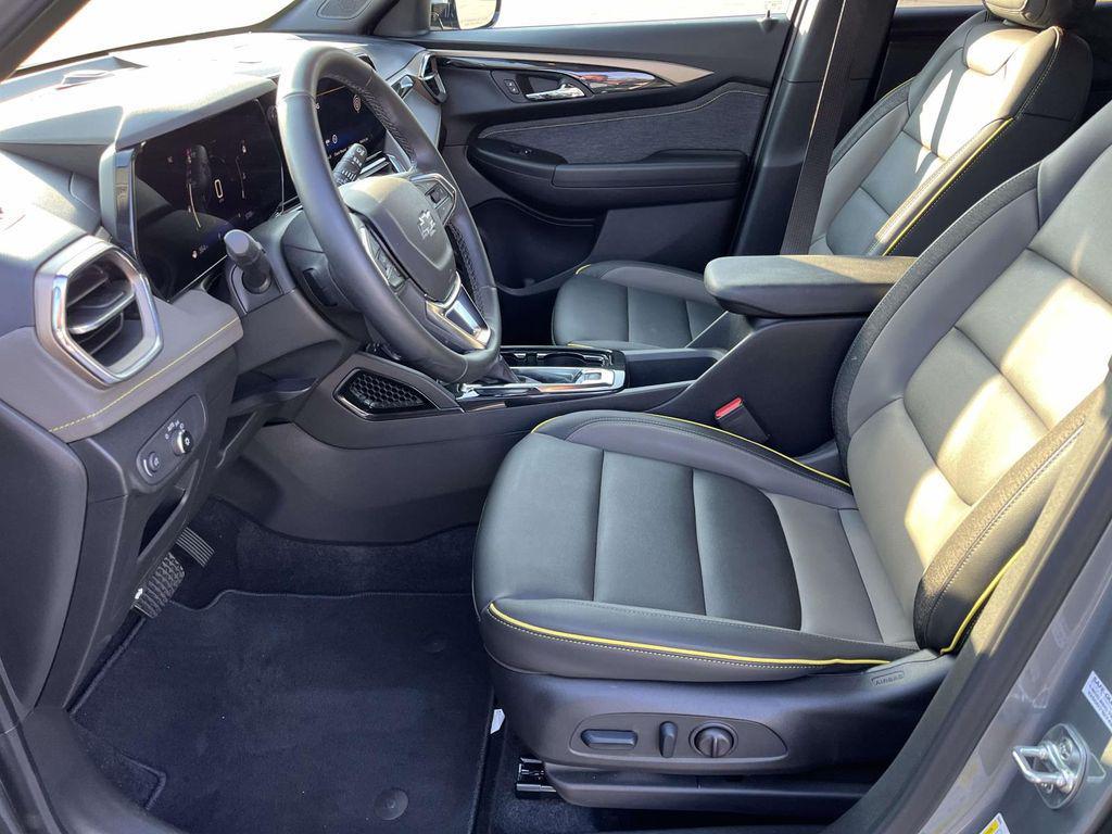 new 2025 Chevrolet TrailBlazer car, priced at $25,186