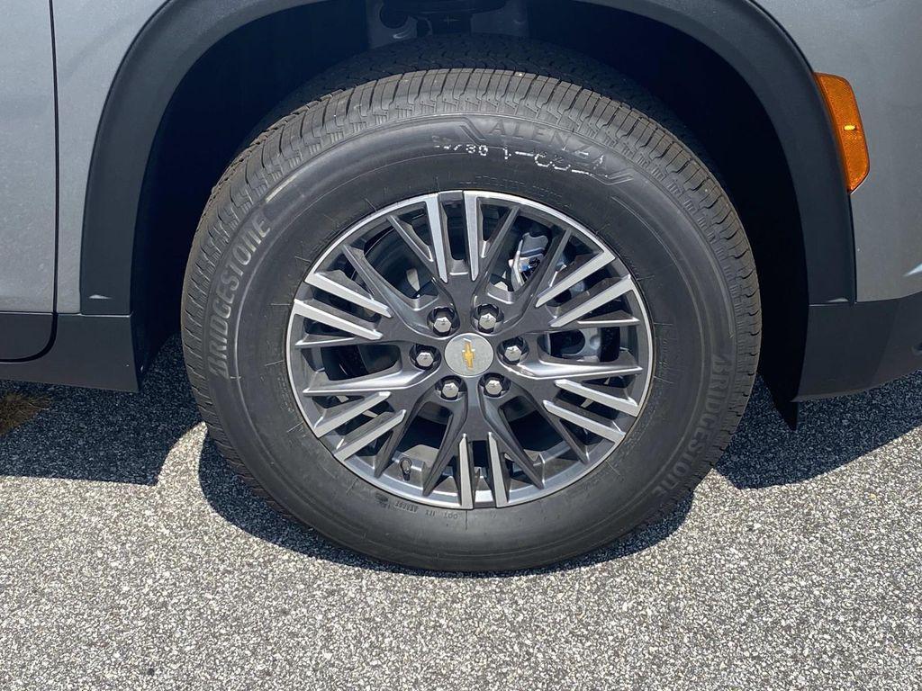 new 2026 Chevrolet Traverse car, priced at $40,139