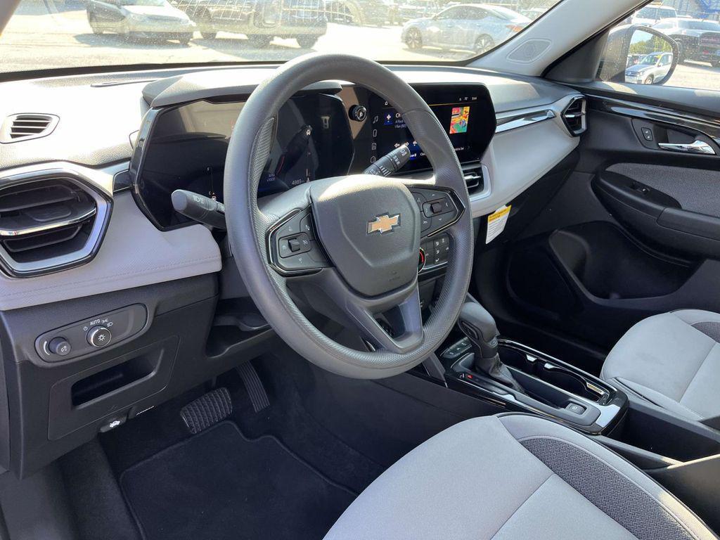 new 2025 Chevrolet TrailBlazer car, priced at $22,254