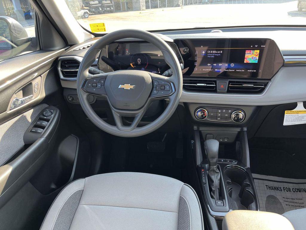 new 2025 Chevrolet TrailBlazer car, priced at $22,254