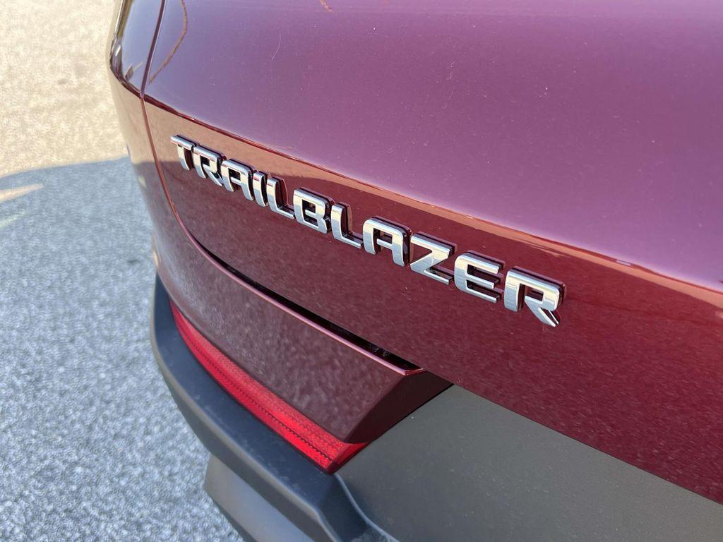 new 2025 Chevrolet TrailBlazer car, priced at $22,254