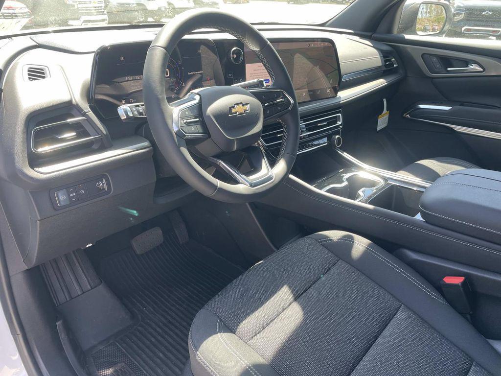 new 2025 Chevrolet Traverse car, priced at $41,395