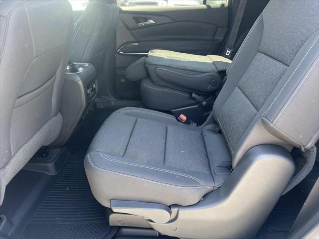 new 2025 Chevrolet Traverse car, priced at $41,395