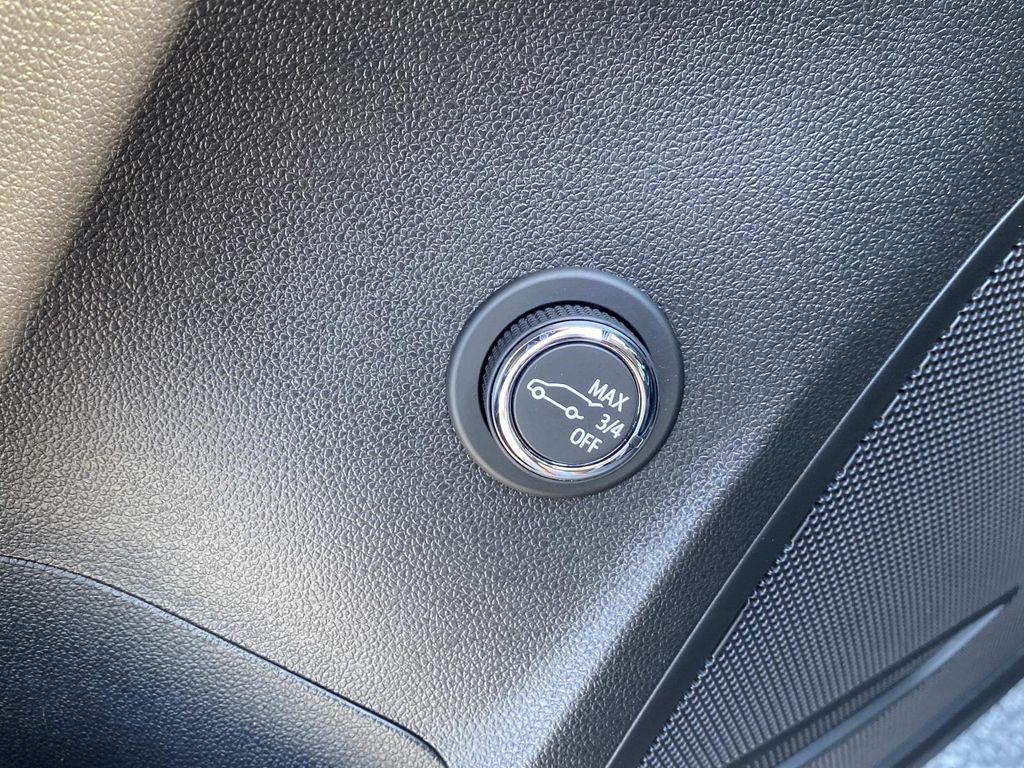 used 2023 Buick Envision car, priced at $25,190