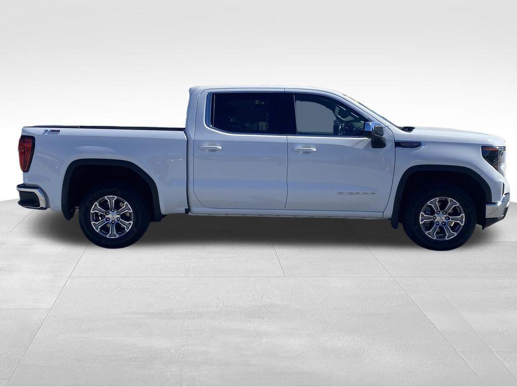 used 2022 GMC Sierra 1500 car, priced at $37,490
