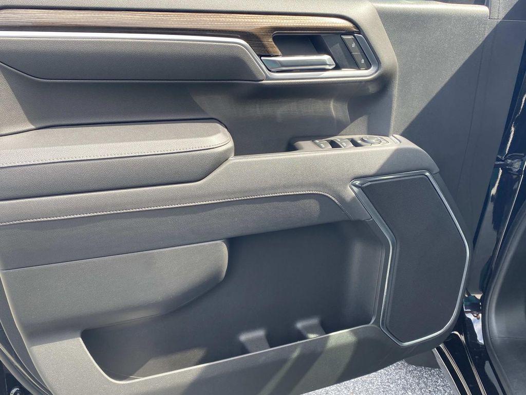 new 2025 Chevrolet Silverado 1500 car, priced at $38,912
