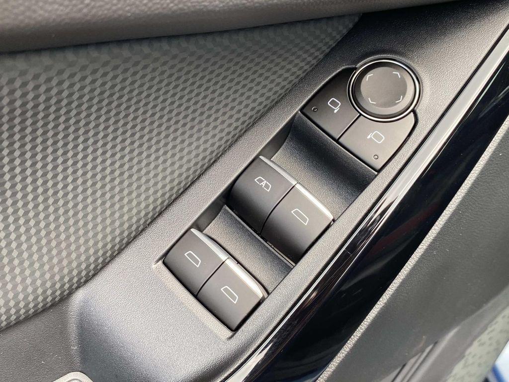 new 2026 Chevrolet Equinox car, priced at $33,530