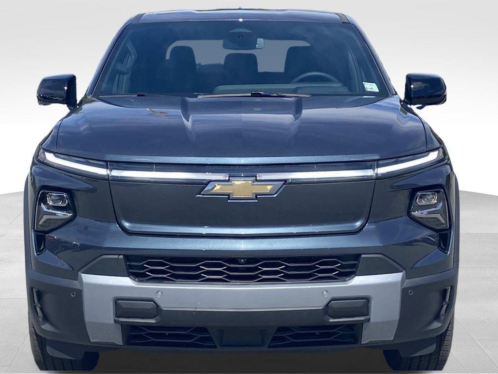 new 2025 Chevrolet Silverado EV car, priced at $62,490