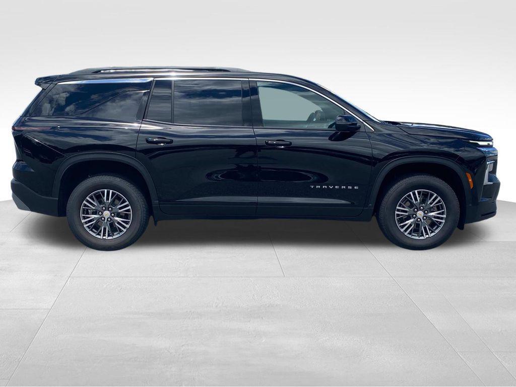 used 2025 Chevrolet Traverse car, priced at $38,490