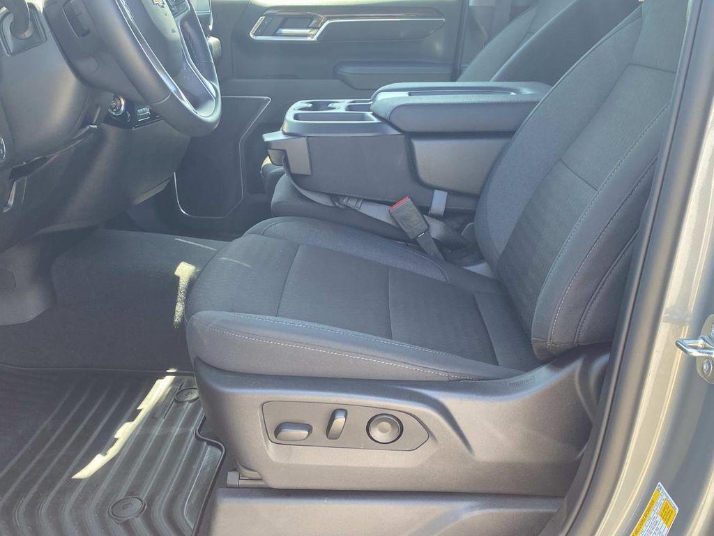 used 2025 Chevrolet Silverado 1500 car, priced at $40,890