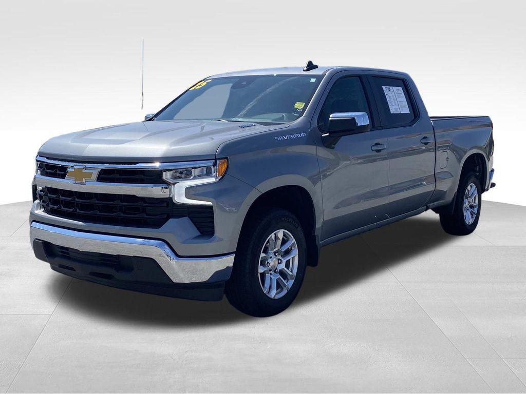 used 2025 Chevrolet Silverado 1500 car, priced at $40,890