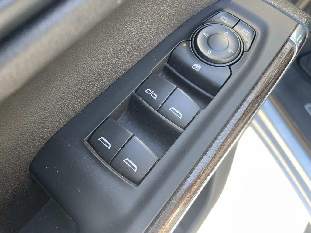 used 2022 Chevrolet Silverado 1500 car, priced at $31,990