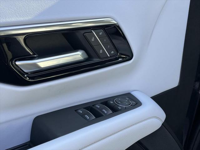 new 2025 Chevrolet Suburban car, priced at $75,643