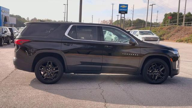 used 2022 Chevrolet Traverse car, priced at $26,490