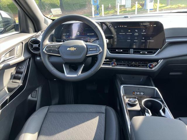 new 2026 Chevrolet Equinox car, priced at $32,045