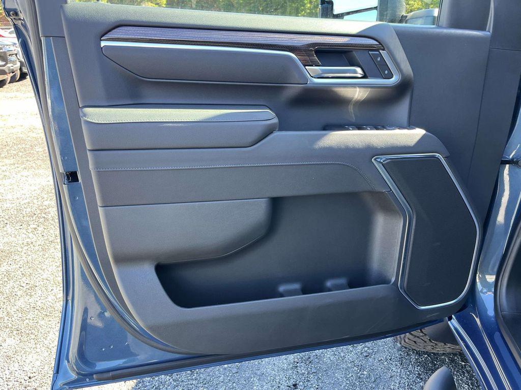 new 2026 Chevrolet Silverado 2500 car, priced at $74,172