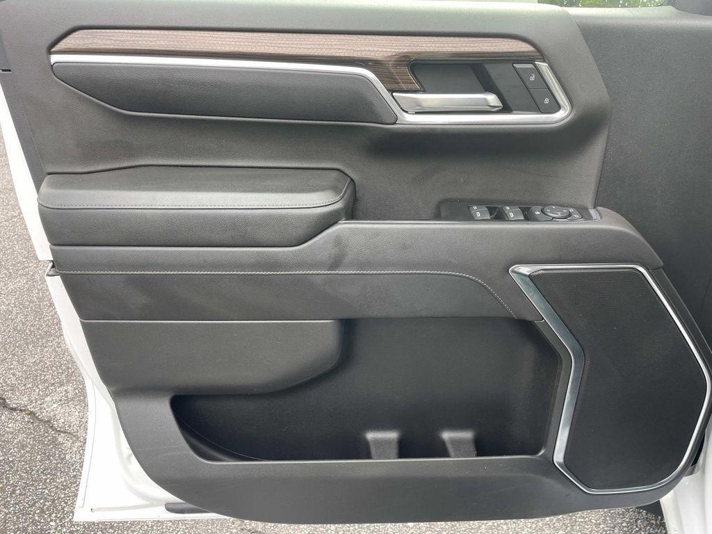 used 2022 Chevrolet Silverado 1500 car, priced at $35,590