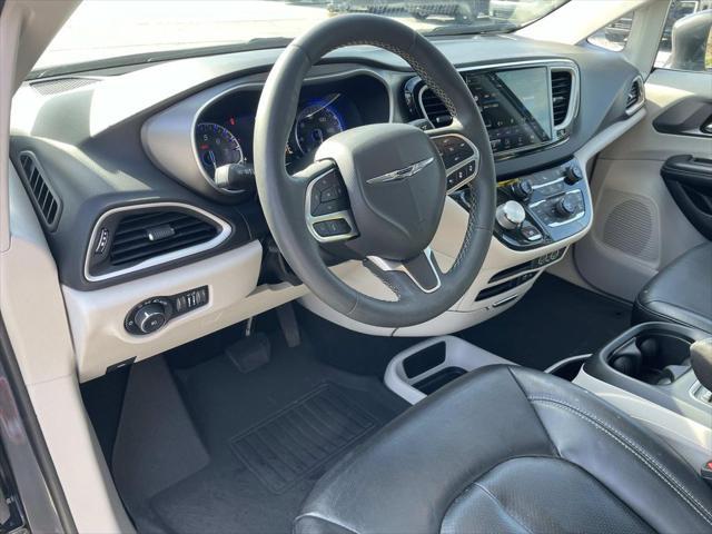 used 2022 Chrysler Pacifica car, priced at $20,290