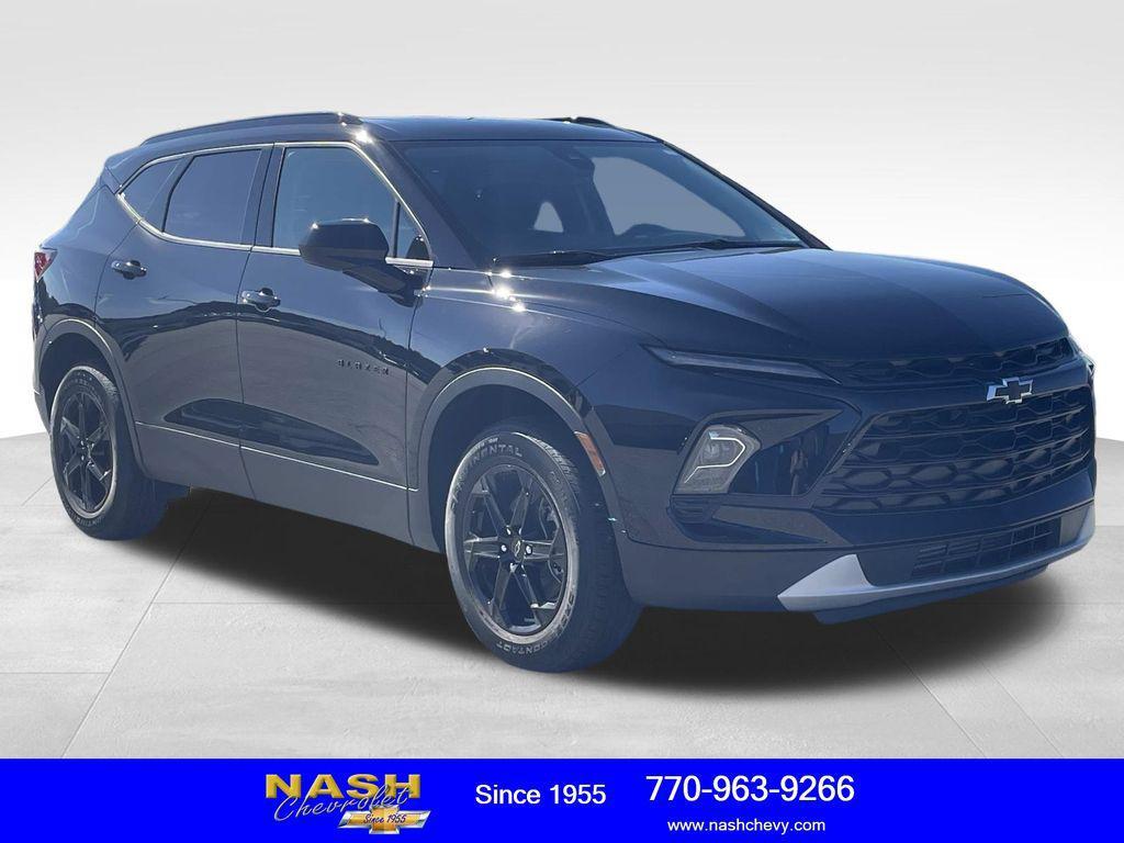 new 2025 Chevrolet Blazer car, priced at $35,086