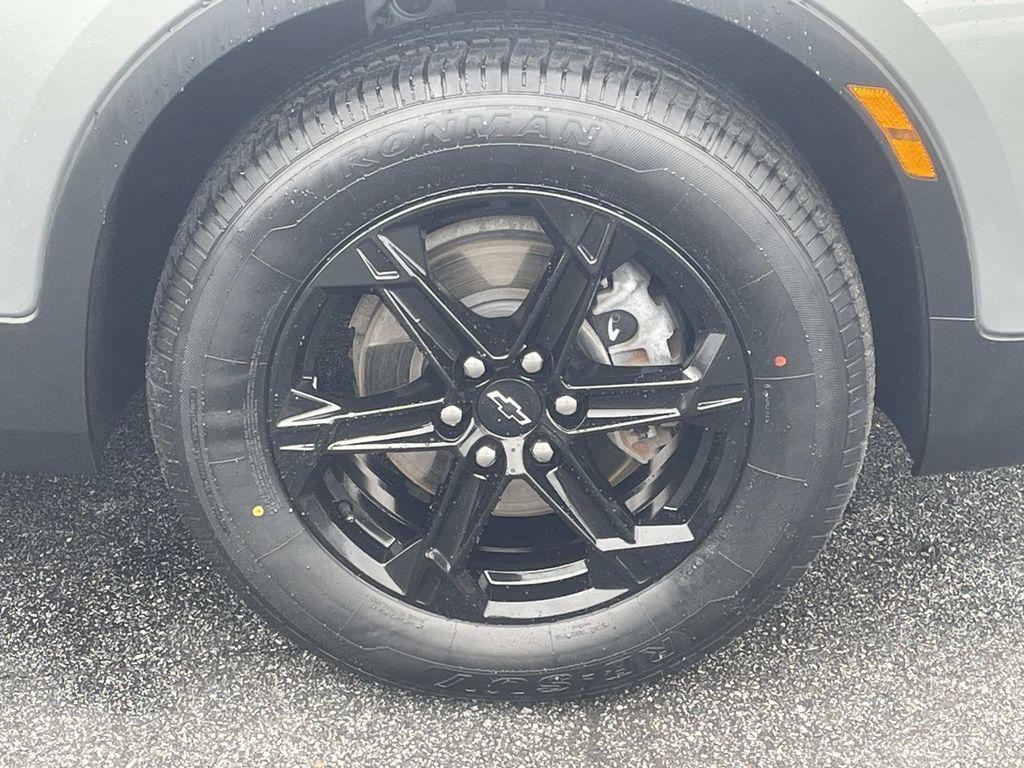 used 2024 Chevrolet Blazer car, priced at $25,990