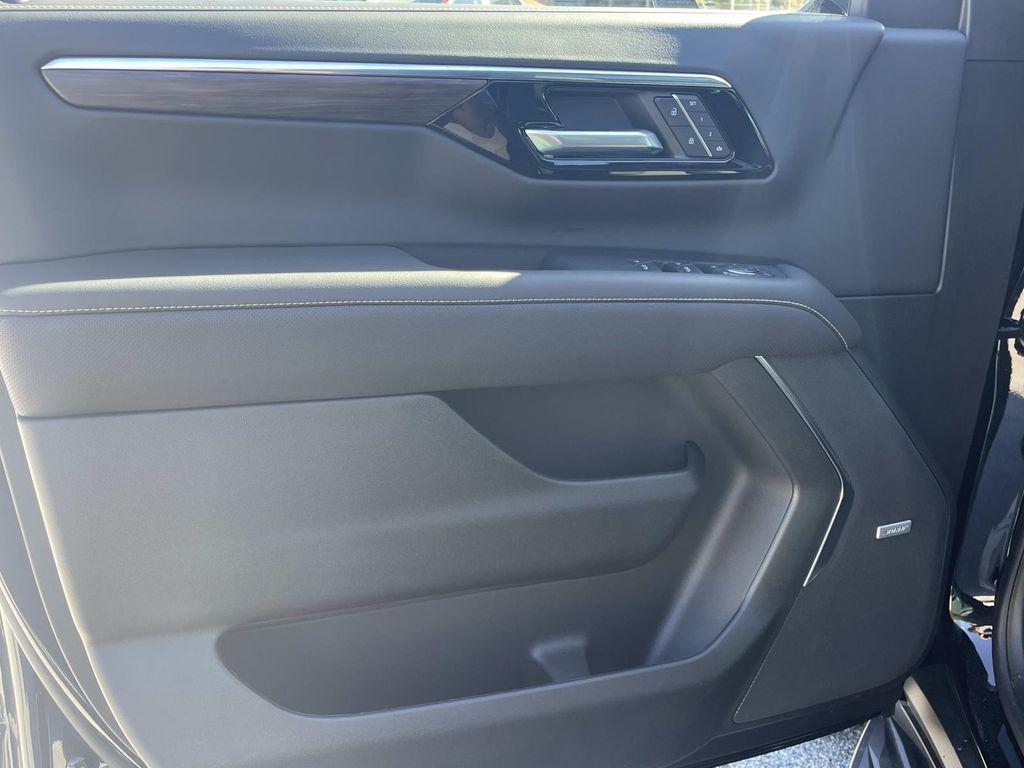 new 2026 Chevrolet Suburban car, priced at $81,291