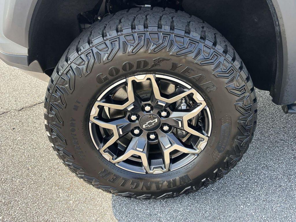used 2024 Chevrolet Colorado car, priced at $40,290