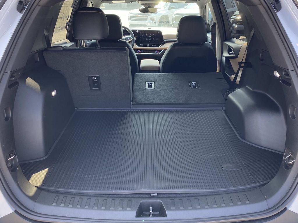 new 2026 Chevrolet Equinox car, priced at $35,353