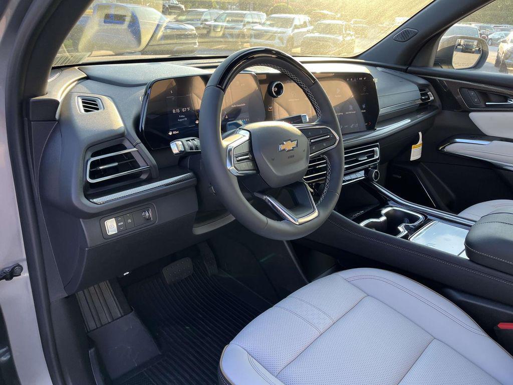 new 2026 Chevrolet Traverse car, priced at $58,074